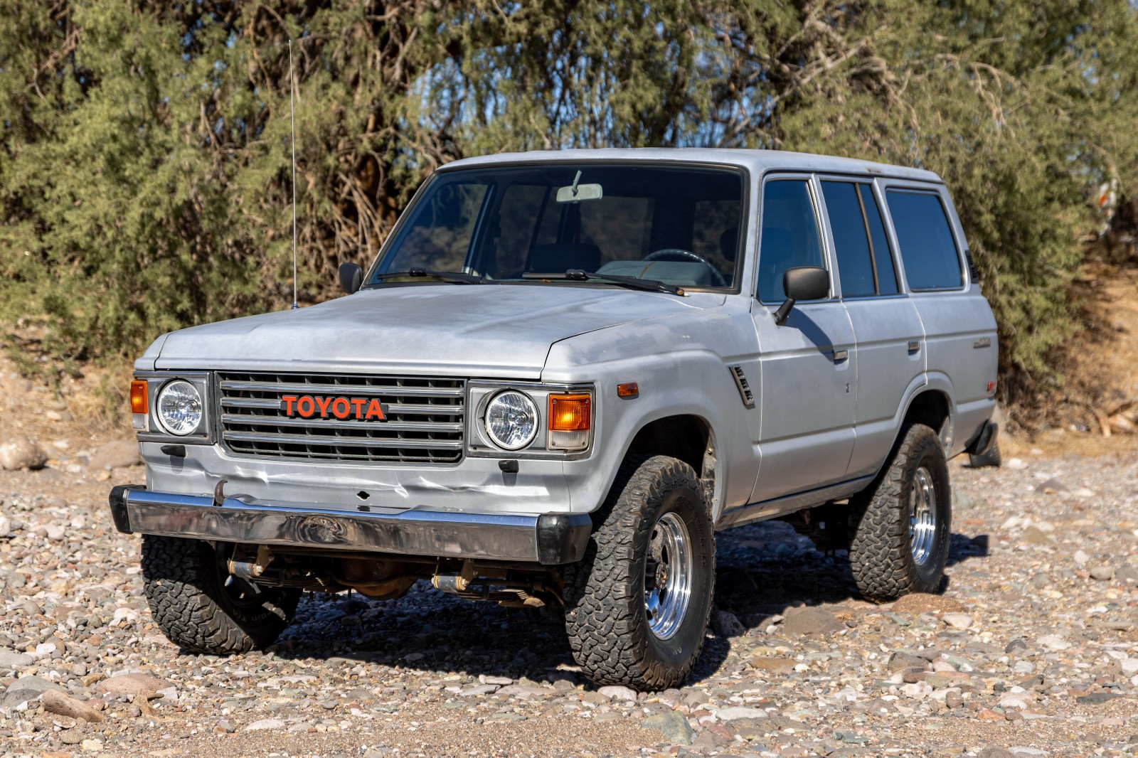 Toyota-FJ60-Land-Cruiser-1985