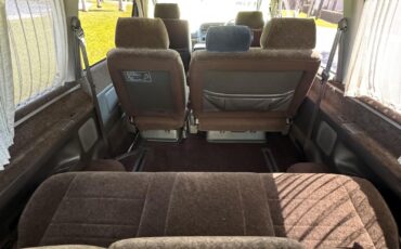 Toyota-HIACE-1995-Minivan-34