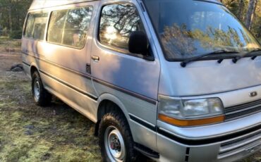 Toyota-Hiace-1993-1
