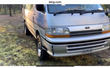 Toyota-Hiace-1993-10