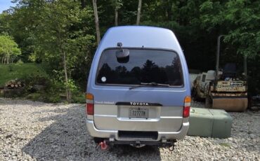 Toyota-Hiace-1993-15