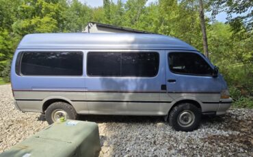 Toyota-Hiace-1993-17