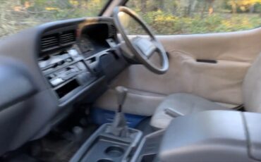 Toyota-Hiace-1993-19