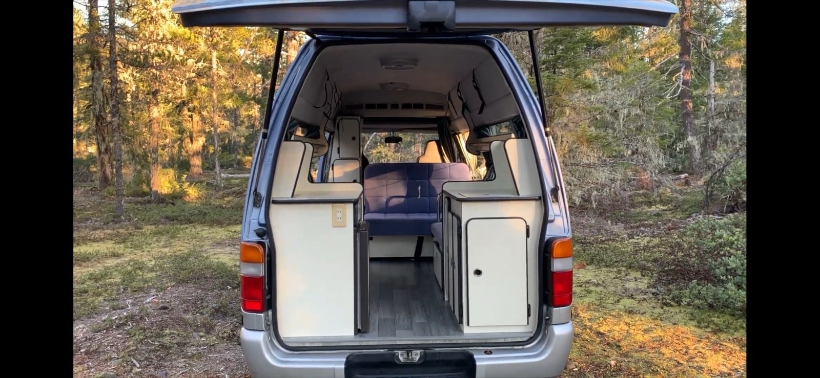 Toyota-Hiace-1993-31