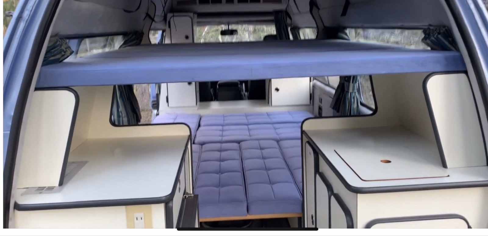 Toyota-Hiace-1993-33
