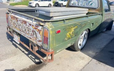 Toyota-Hilux-1975-Patina-5