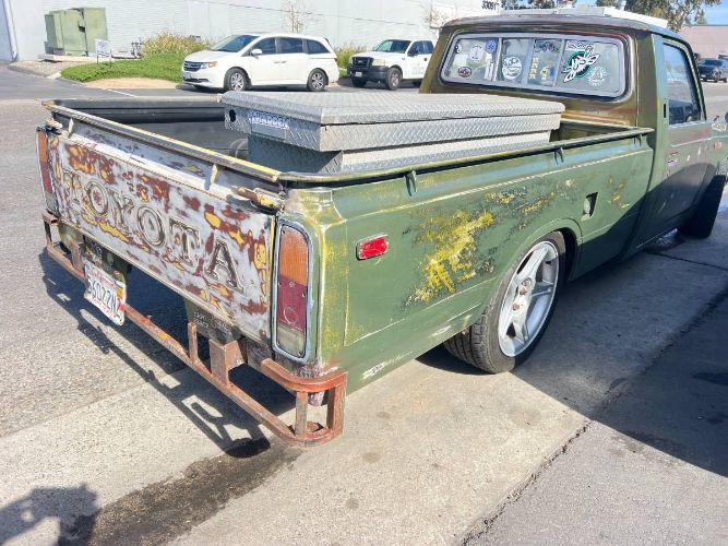 Toyota-Hilux-1975-Patina-5