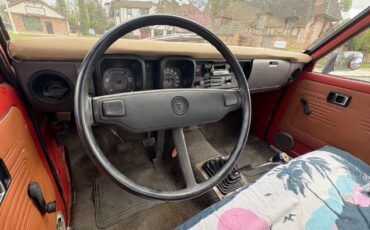 Toyota-Hilux-1975-Red-12