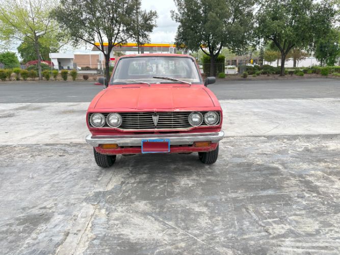 Toyota-Hilux-1975-Red-2