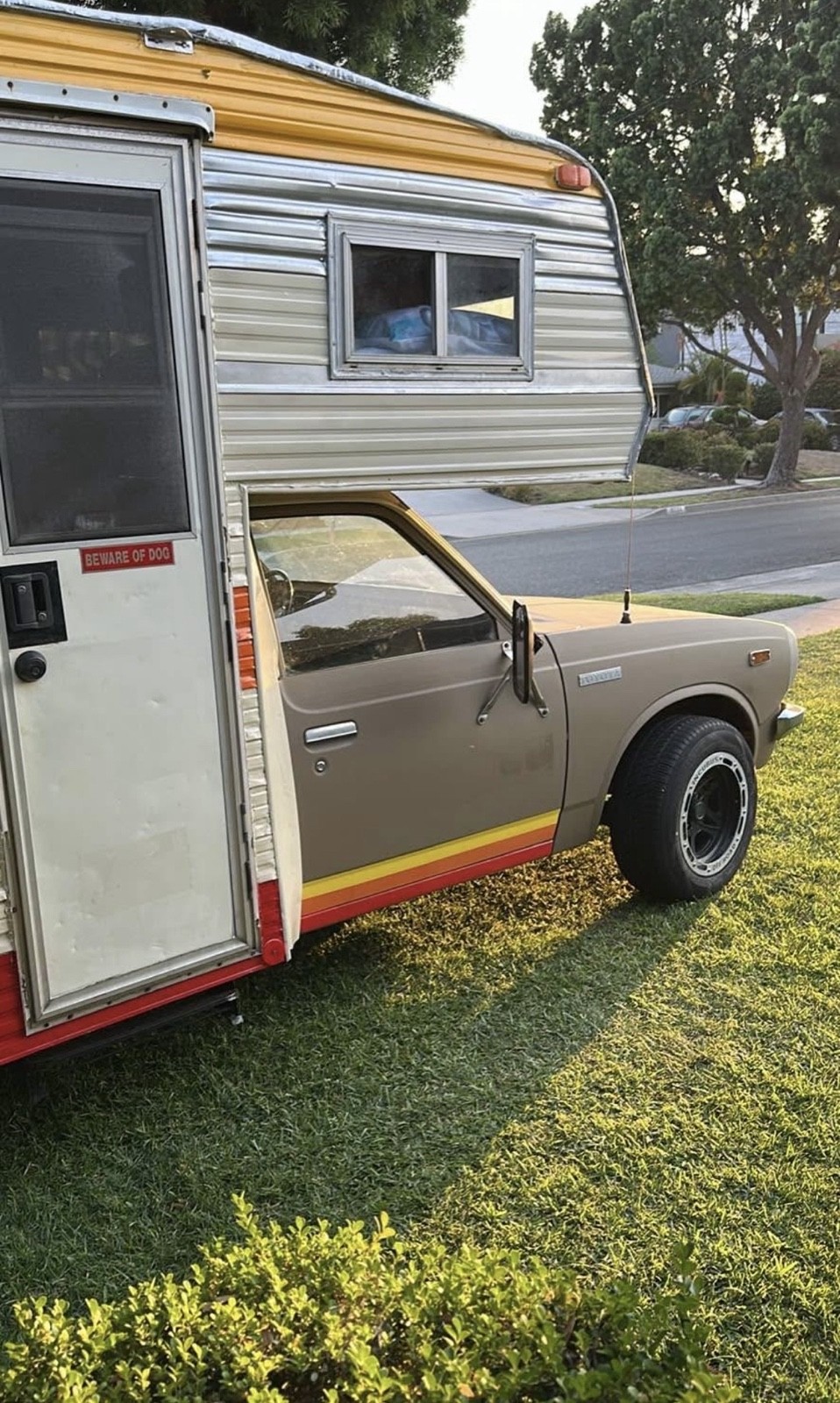 Toyota-Hilux-1979-SUV-13