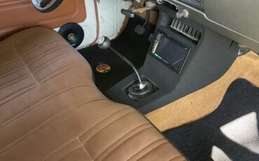 Toyota-Hilux-1979-SUV-18