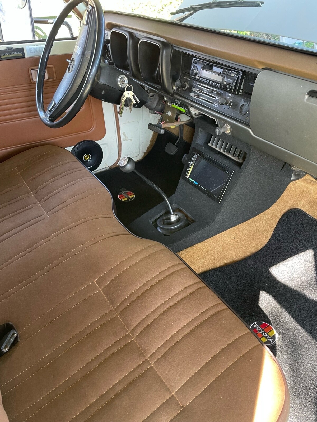 Toyota-Hilux-1979-SUV-18