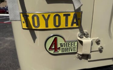 Toyota-Land-Cruiser-1962-SUV-11