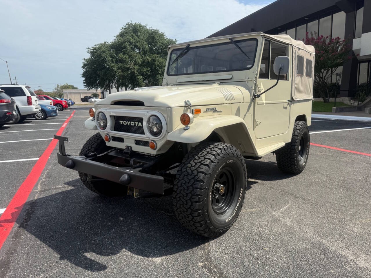 Toyota-Land-Cruiser-1962-SUV-2