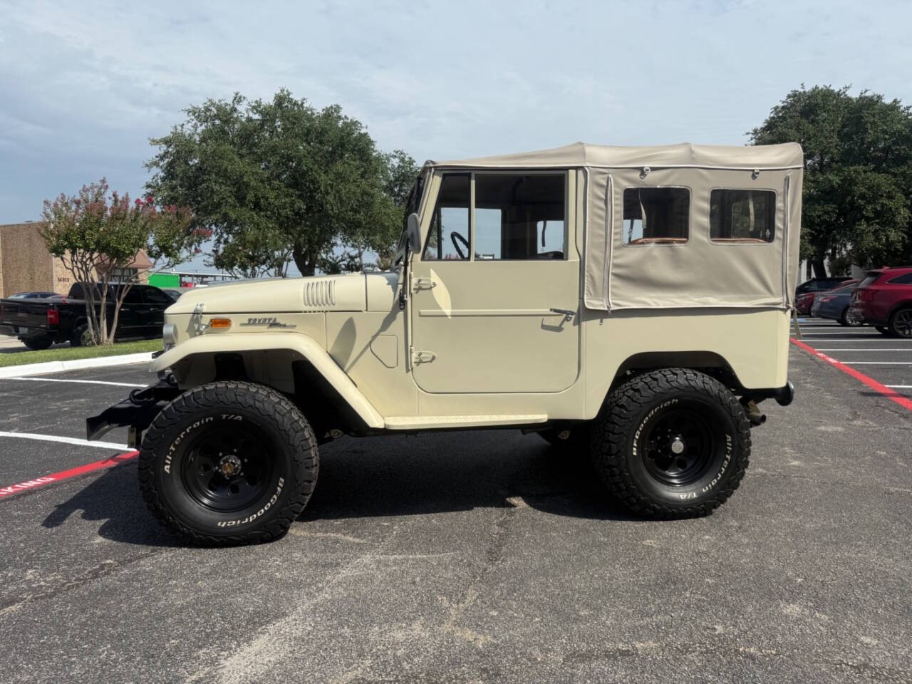 Toyota-Land-Cruiser-1962-SUV-3