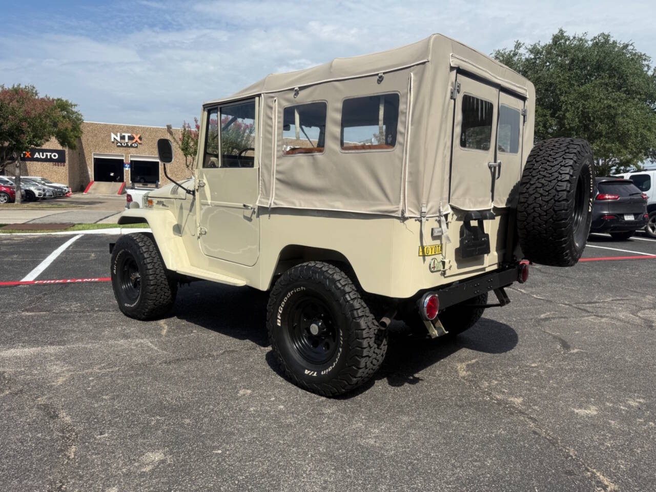 Toyota-Land-Cruiser-1962-SUV-4