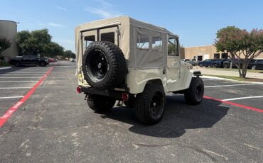 Toyota-Land-Cruiser-1962-SUV-6
