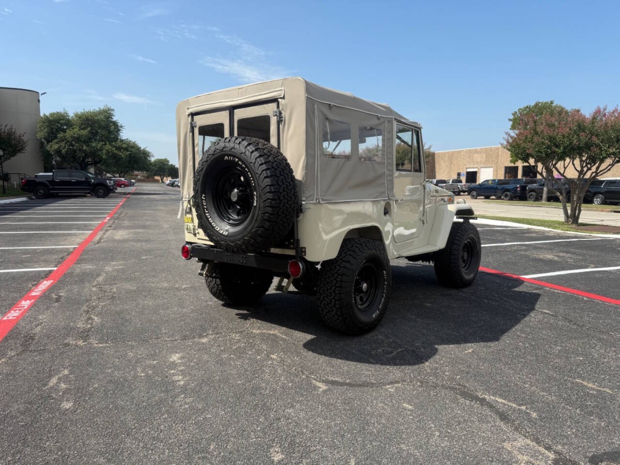 Toyota-Land-Cruiser-1962-SUV-6
