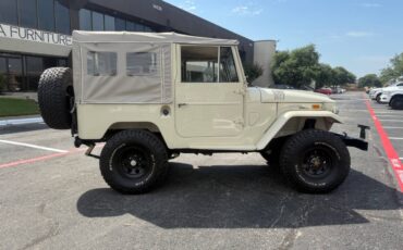 Toyota-Land-Cruiser-1962-SUV-7