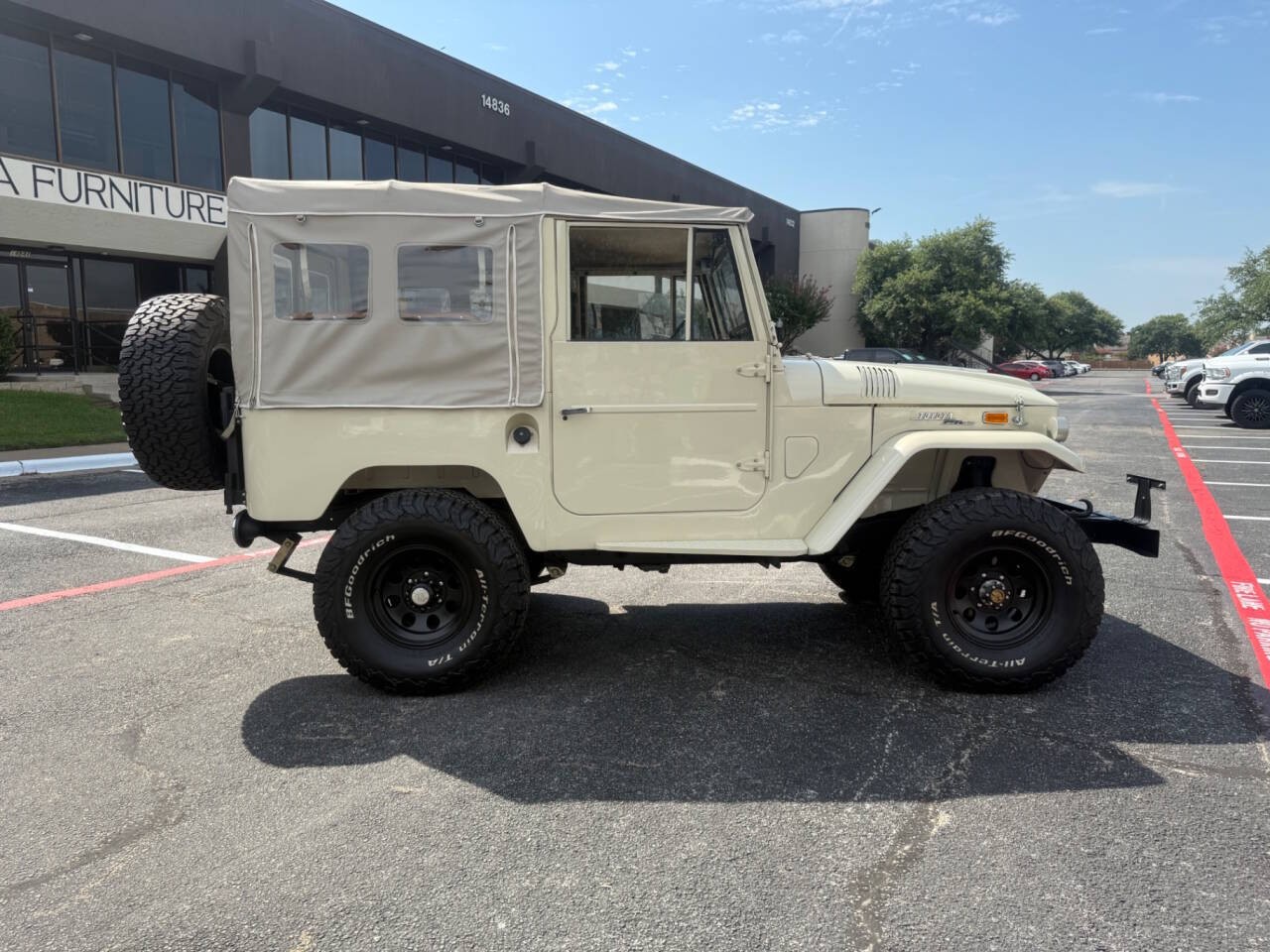 Toyota-Land-Cruiser-1962-SUV-7