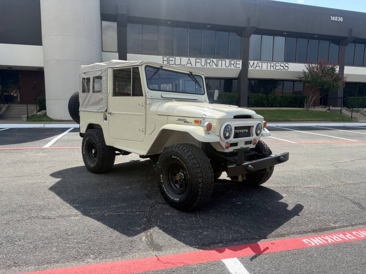 Toyota-Land-Cruiser-1962-SUV-8