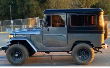 Toyota-Land-Cruiser-1970-SUV