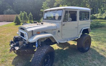 Toyota-Land-Cruiser-1973-SUV-30