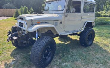 Toyota-Land-Cruiser-1973-SUV-31
