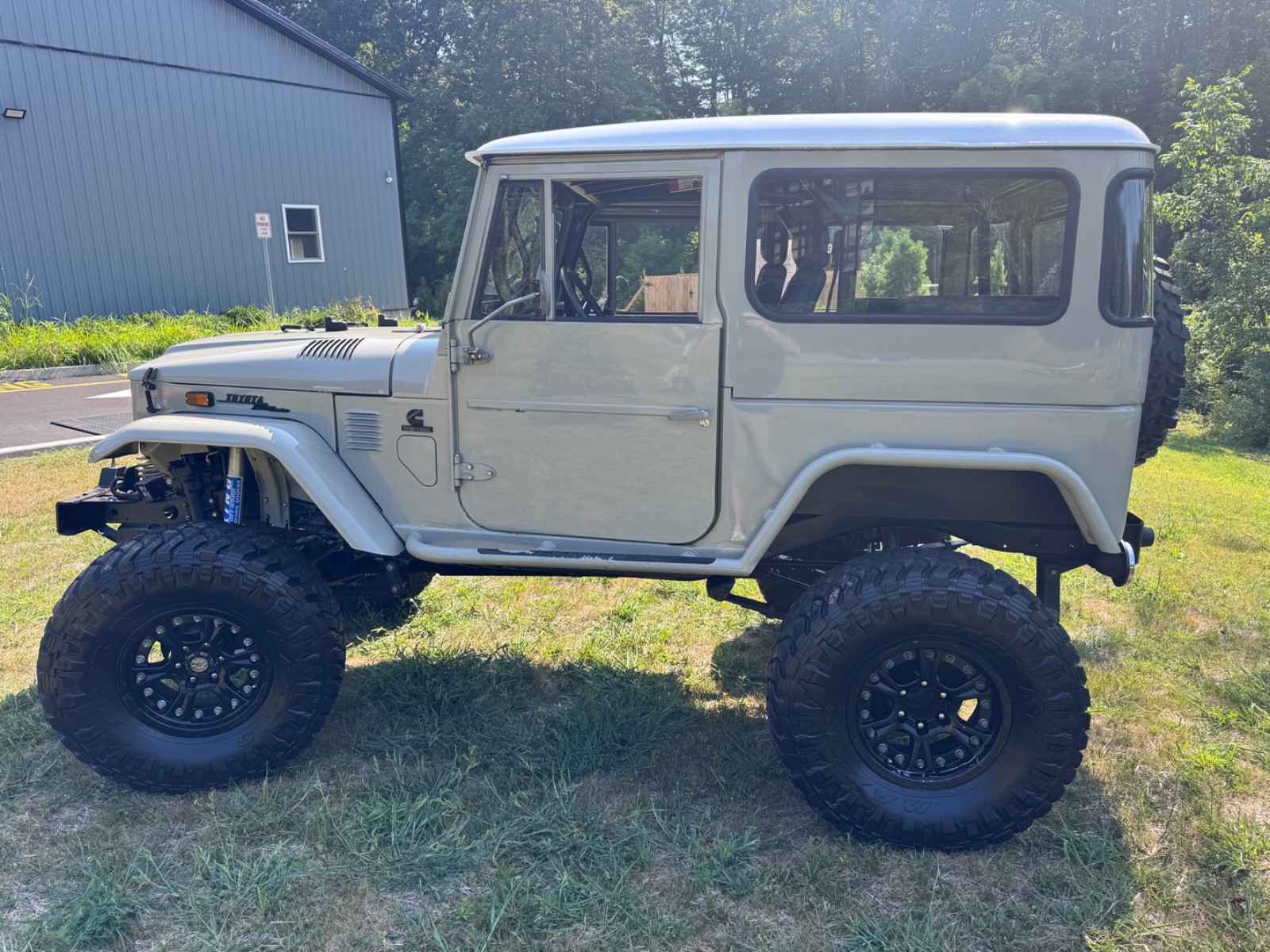 Toyota-Land-Cruiser-1973-SUV-32
