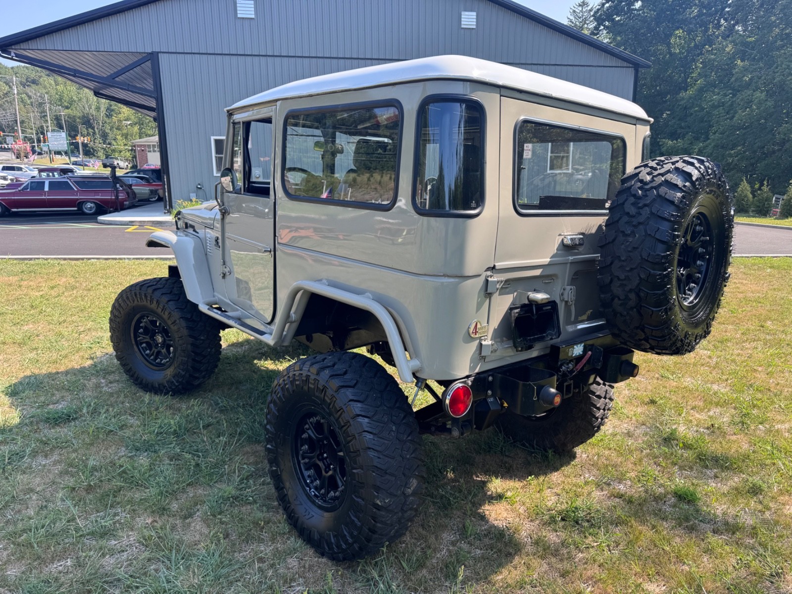 Toyota-Land-Cruiser-1973-SUV-33