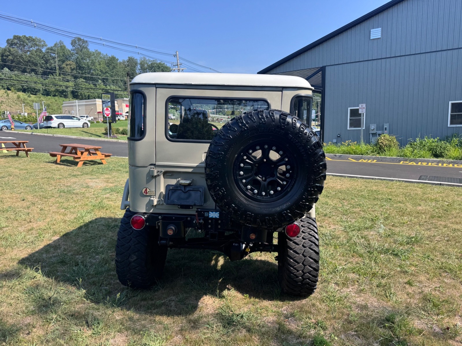Toyota-Land-Cruiser-1973-SUV-34