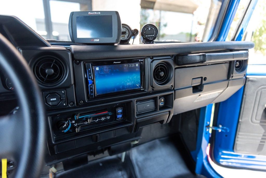 Toyota-Land-Cruiser-1980-SUV-11