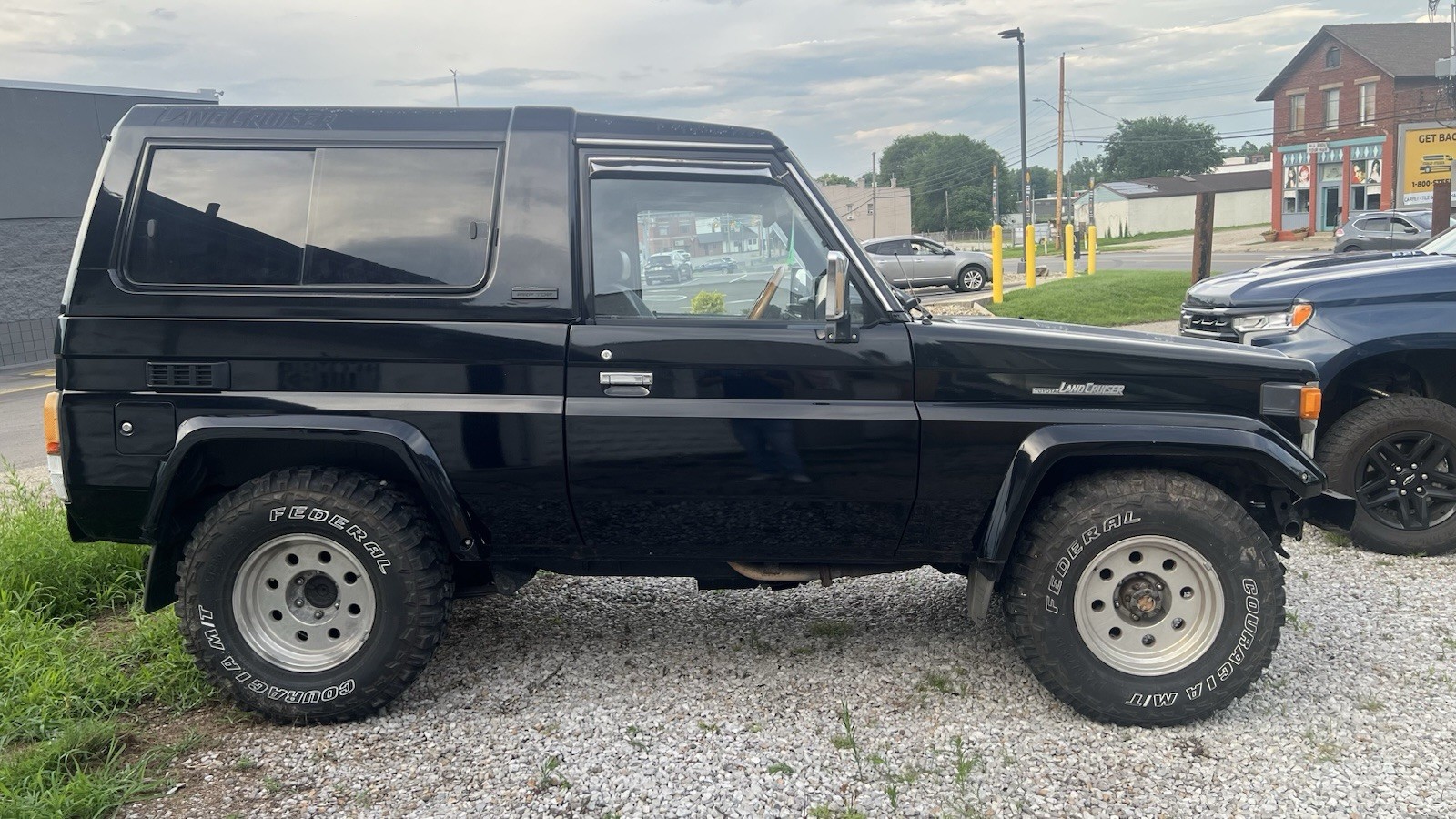 Toyota-Land-Cruiser-1989-SUV-2