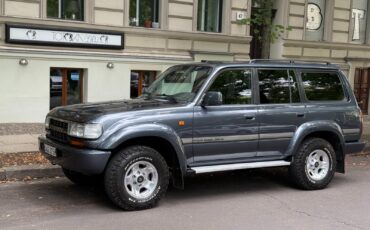 Toyota-Land-Cruiser-1992-1
