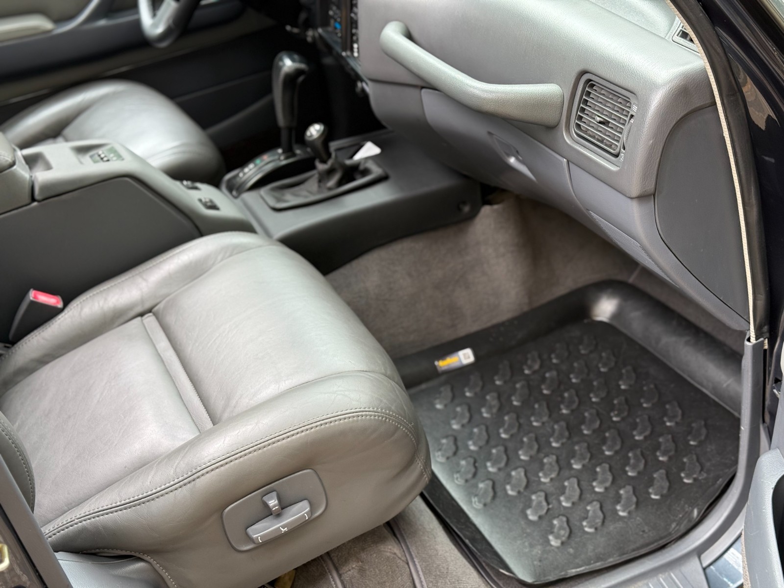 Toyota-Land-Cruiser-1992-15