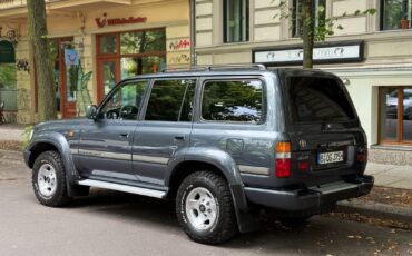 Toyota-Land-Cruiser-1992-2