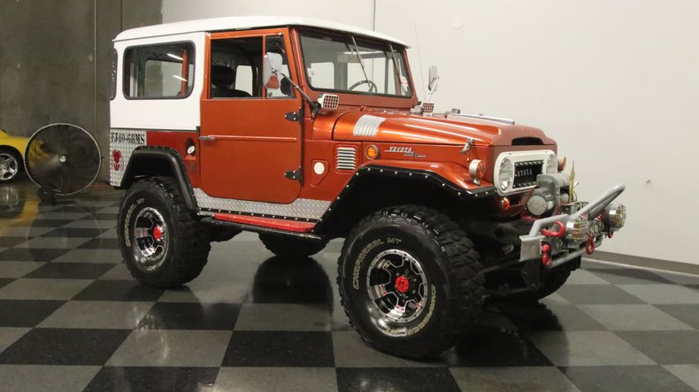 Toyota-Land-cruiser-1968-Copper-Metallic-Black-16