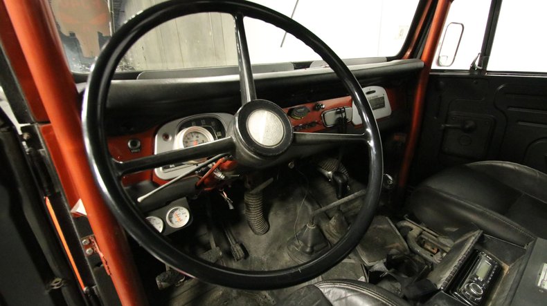Toyota-Land-cruiser-1968-Copper-Metallic-Black-32