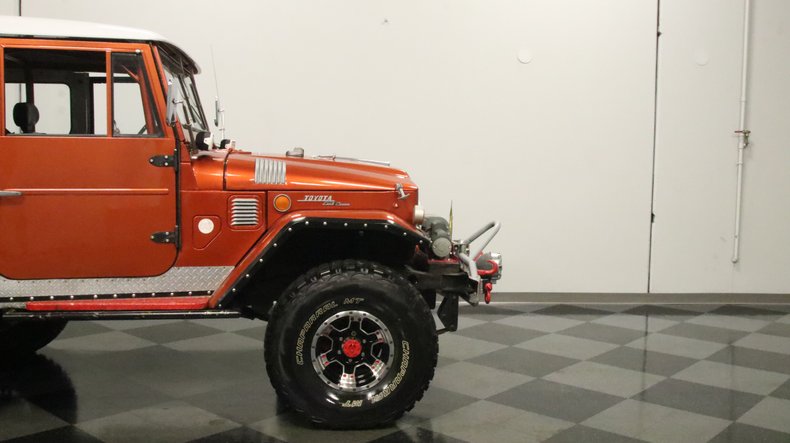 Toyota-Land-cruiser-1968-Copper-Metallic-Black-48