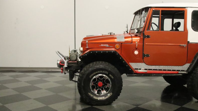 Toyota-Land-cruiser-1968-Copper-Metallic-Black-5