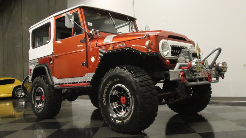 Toyota-Land-cruiser-1968-Copper-Metallic-Black-7