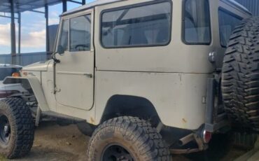 Toyota-Land-cruiser-1970-1