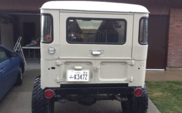Toyota-Land-cruiser-1970-5