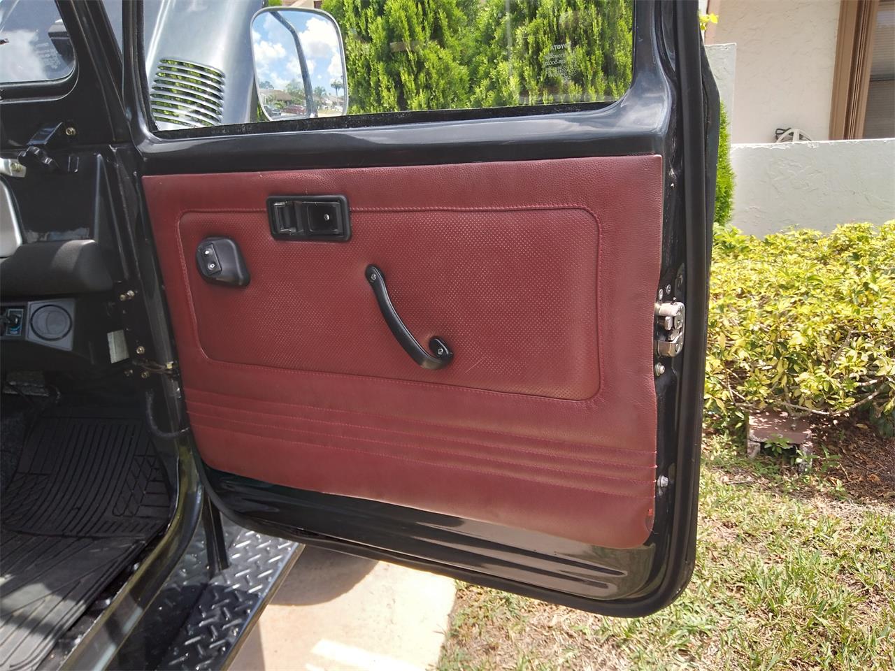 Toyota-Land-cruiser-1980-Dark-metallic-gray-Red-1