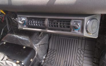 Toyota-Land-cruiser-1980-Dark-metallic-gray-Red-11