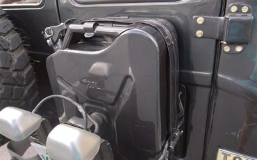 Toyota-Land-cruiser-1980-Dark-metallic-gray-Red-16
