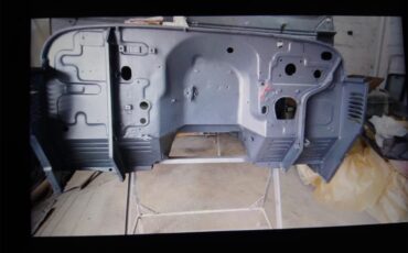 Toyota-Land-cruiser-1980-Dark-metallic-gray-Red-34