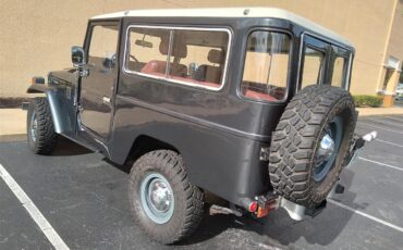 Toyota-Land-cruiser-1980-Dark-metallic-gray-Red-8