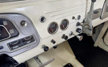 Toyota-Land-cruiser-fj40-1965-Cygnus-White-Camel-15