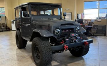 Toyota-Land-cruiser-fj40-1966-Gray-RedBlack-10